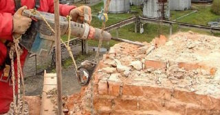 Демонтаж дымовых труб в Полысаево - профессиональные услуги от Сварной-Плс от 525 руб.