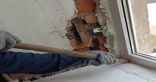 Демонтаж оконных откосов по выгодной цене от 525 руб. в Полысаево - Сварной-Плс