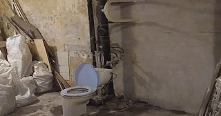 Демонтаж сантехкабины в панельном доме - цена от 1050 рублей | Сварной-Плс